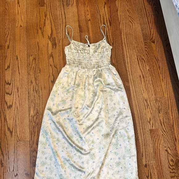 ASTR Satin Floral Midi Dress - IVORY - Picture 10 of 10